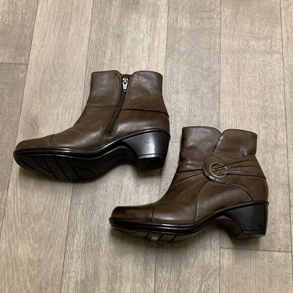 Womens Clark’s Bendables Rosebelle Brown Leather‎ Zip Up Ankle Boots - Picture 1 of 8